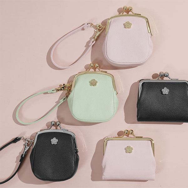 すぐ届く MARY QUANT* フレンチシームガマ口 マルチコインケース セール】マリークワント MARY QUANT フレンチシームガマ口