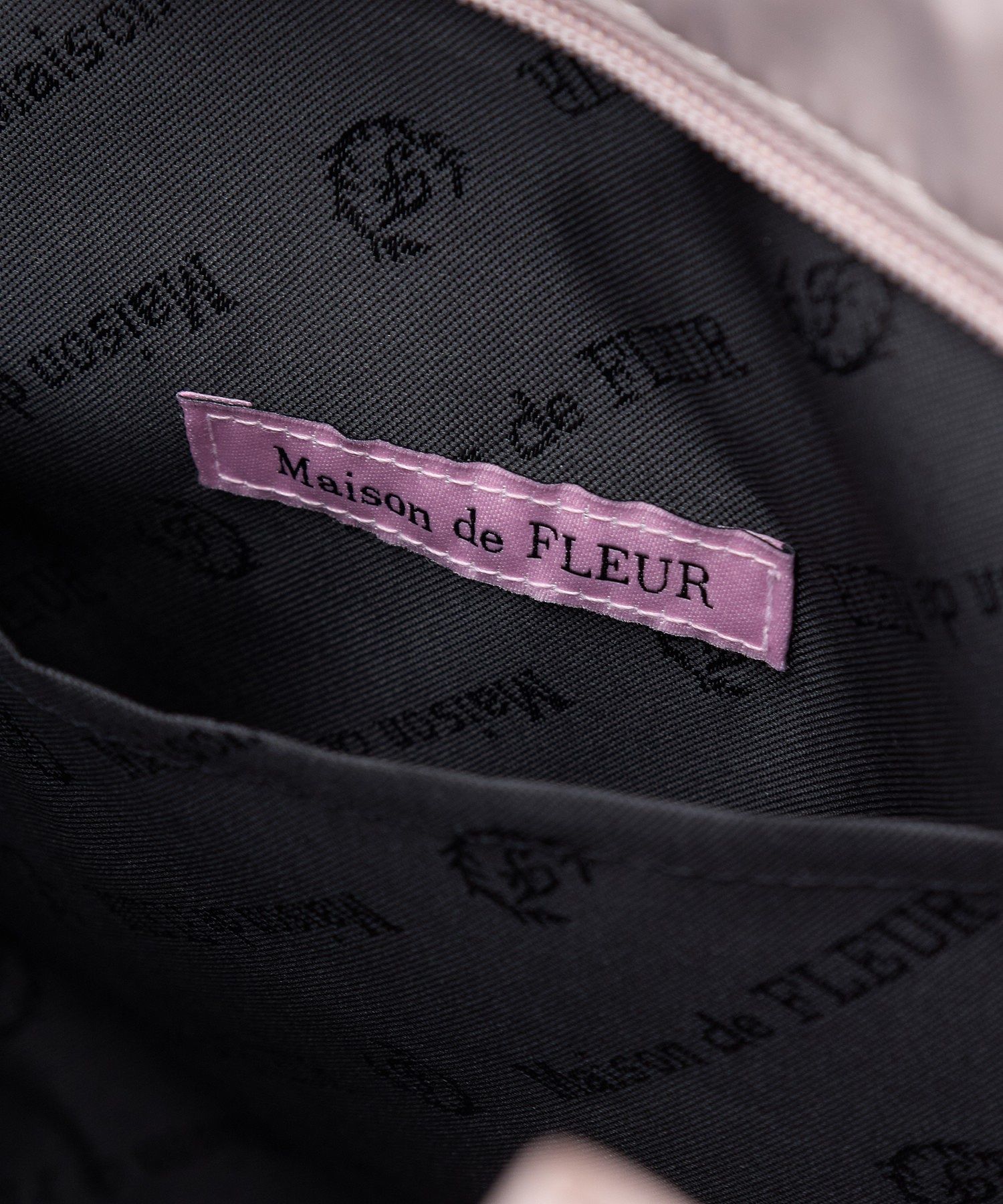 Maison de FLEUR ボリュームリボン2Wayトートバッグ　ブラック 1008A25B0079_l_a047.jpg