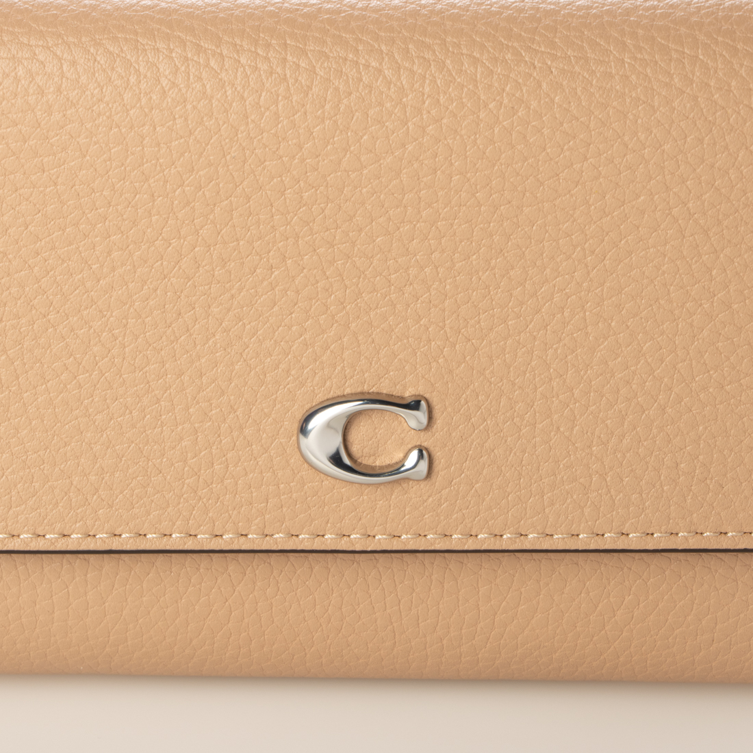 セール】コーチ COACH ESSENCIAL MIDIUM FLAP WALLET