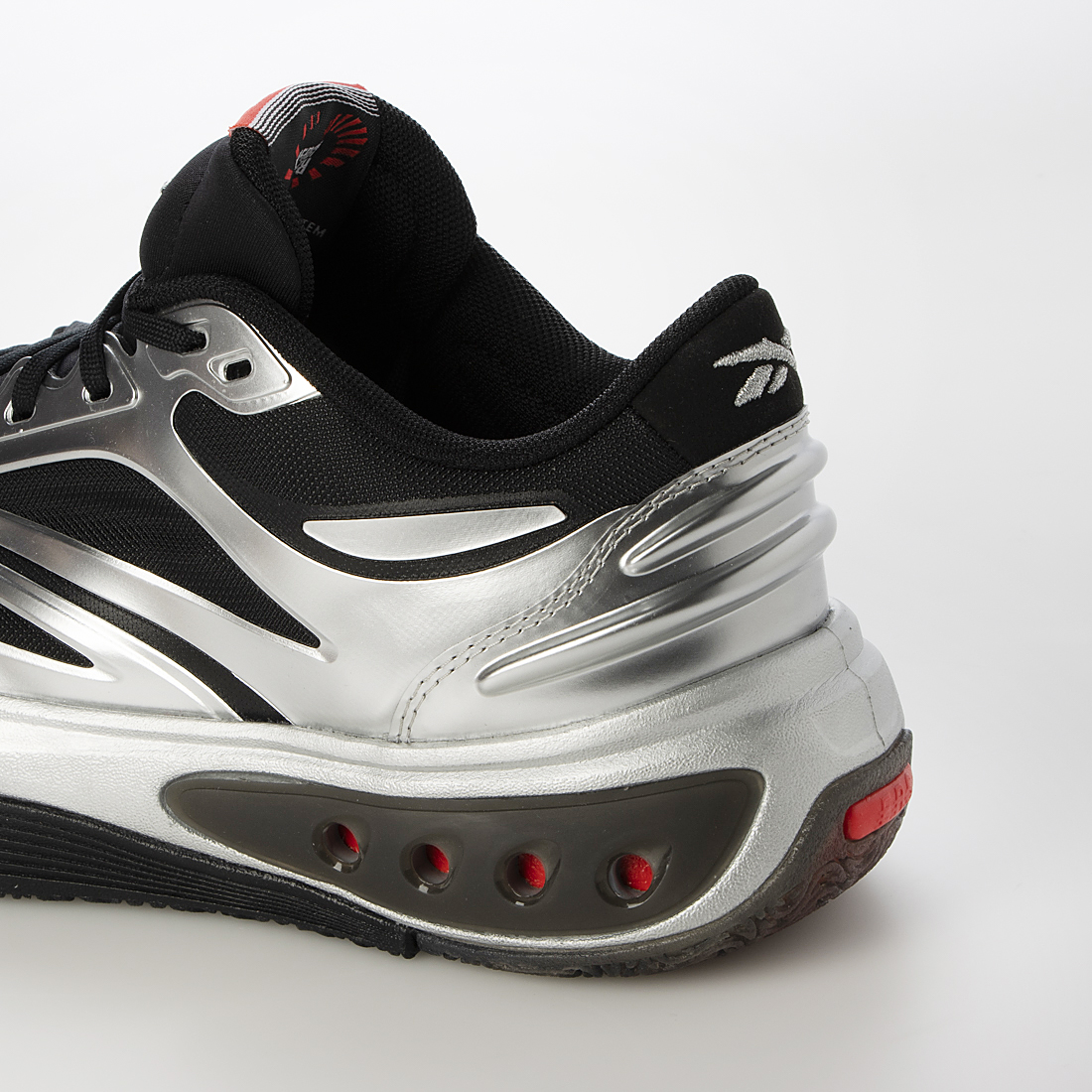 Reebok（リーボック） エンジンA / ENGINE A 28cm エンジンA / ENGINE A （シルバー） -Reebok 公式オンラインショップ