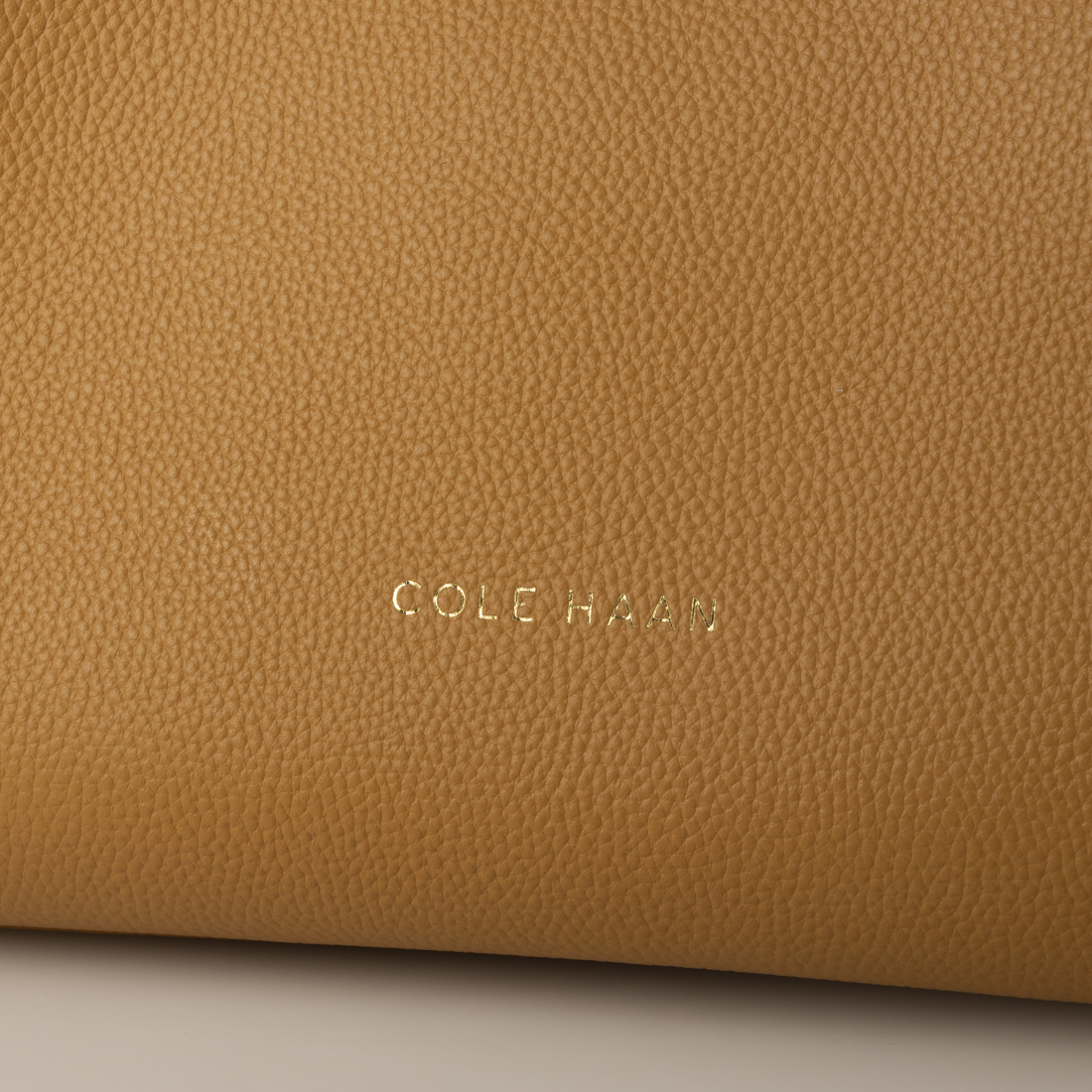 専用ページ★ COLE HAAN Callie キャリー ゴールド 23.5 COLE HAAN コールハーン Callie キャリー ゴールド 23.5