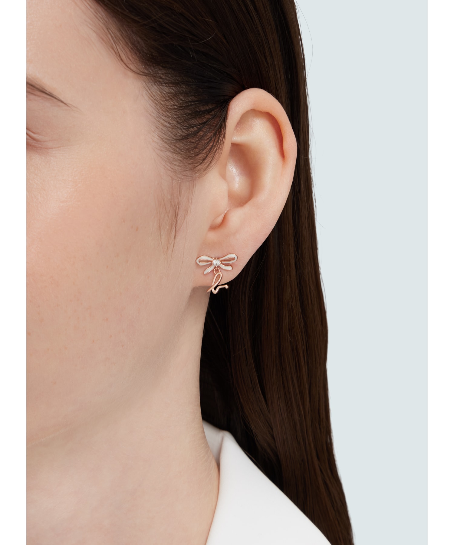 agnes b.★上品\"Wrapped in Love\" リボン ロゴ ピアス H925 リボン ロゴ ドロップ ピアス 