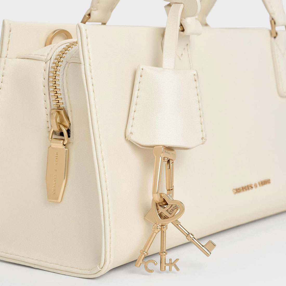 ☆未使用級☆ CHARLES& KEITH Kerry ミニケリー トートバッグ Kerry ミニケリー トートバッグ(507856620) | チャールズ アンド