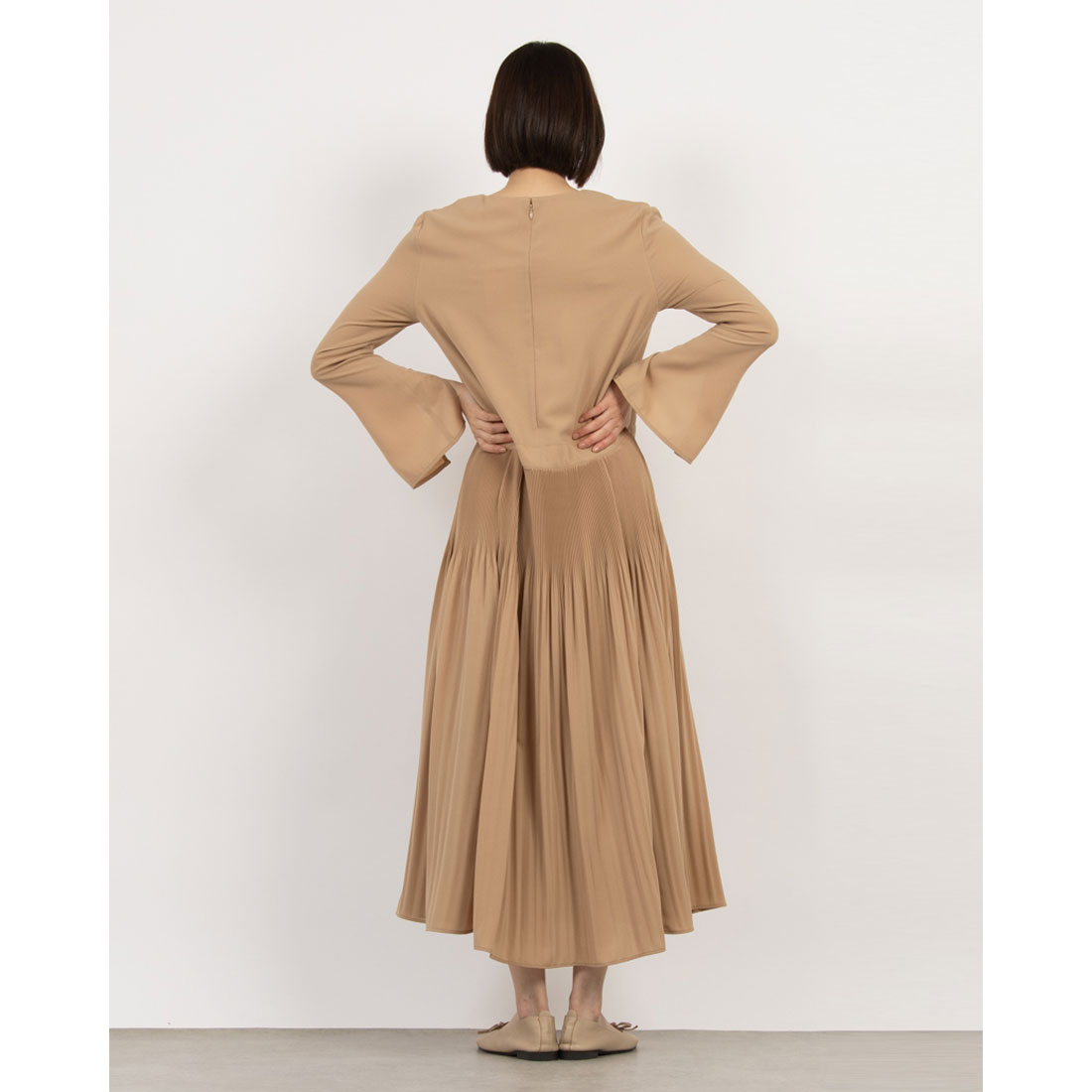 CLANE SLANT PINTUCK LOOSE ONEPIECE | FLICKA ASHIYA