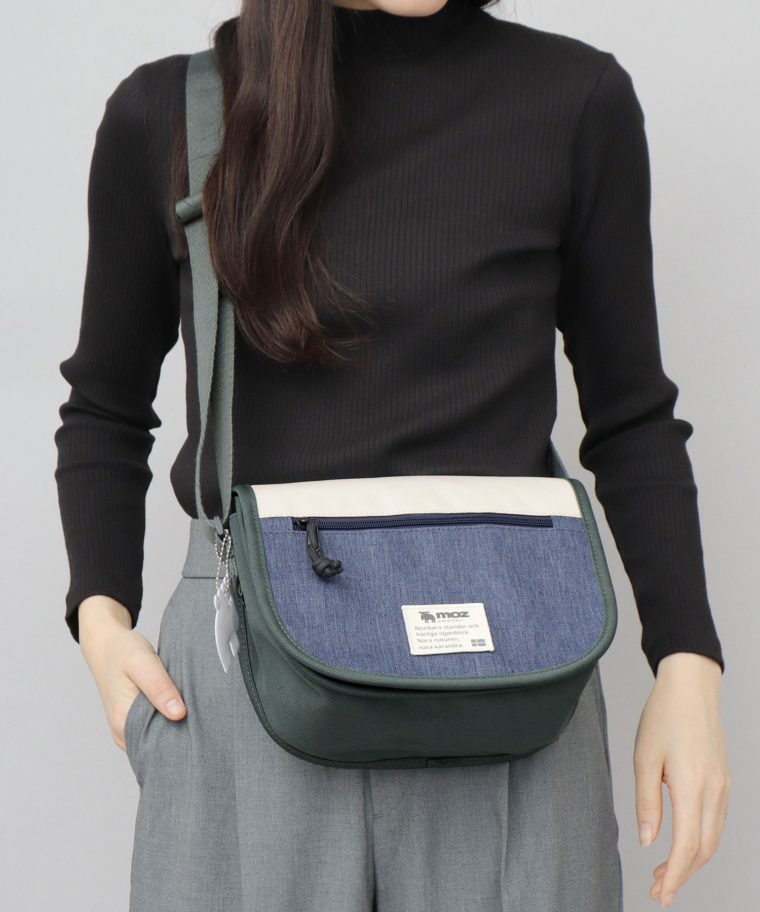 【MONCLER】1点のみALCHEMY リップストップミニメッセンジャー モズ moz フラップ ミニショルダーバッグ メッセンジャーバッグ