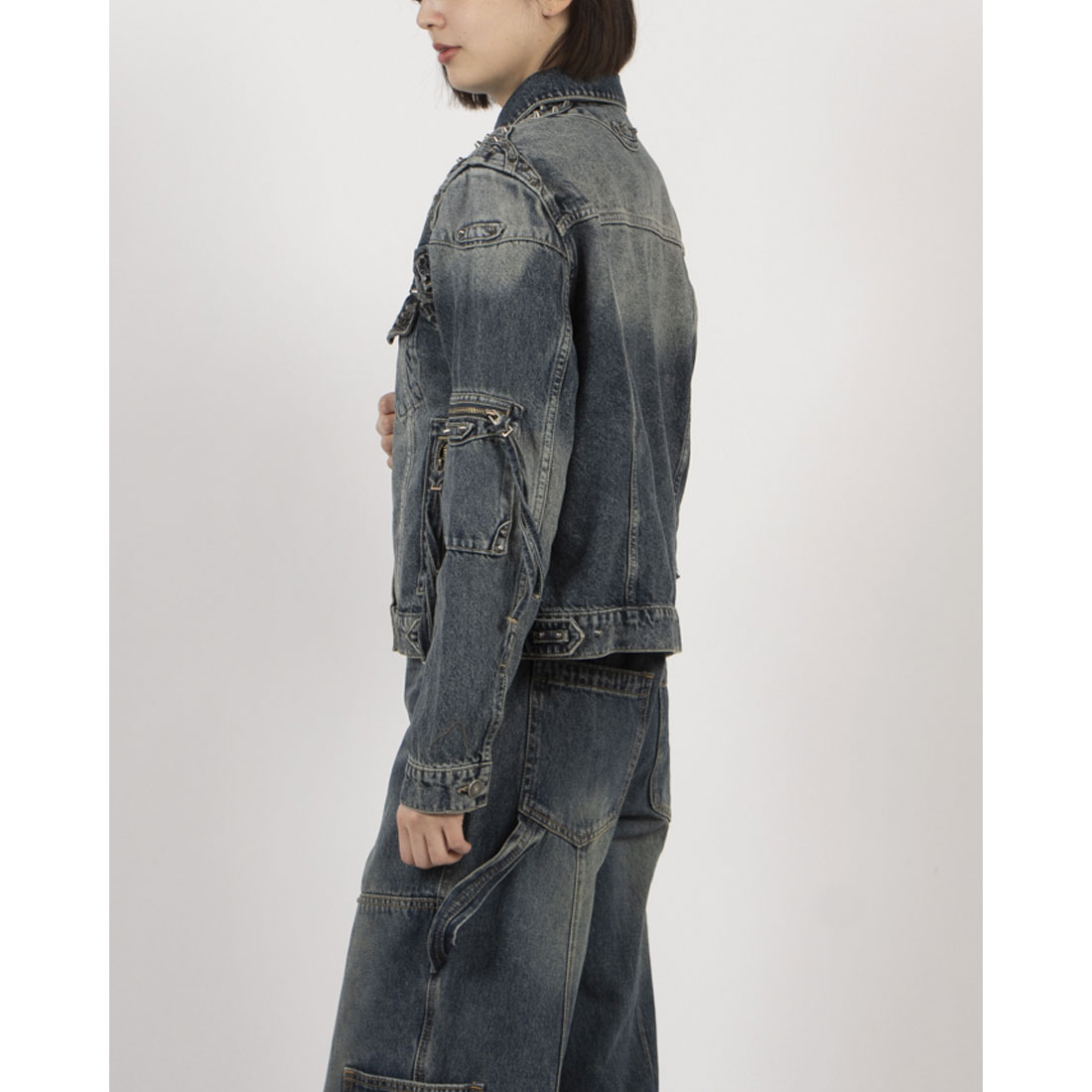専用です！！DESIGUALデジグアル　レアデニムジャケット デシグアル Desigual 花柄パッチ付きレディーススリムデニム
