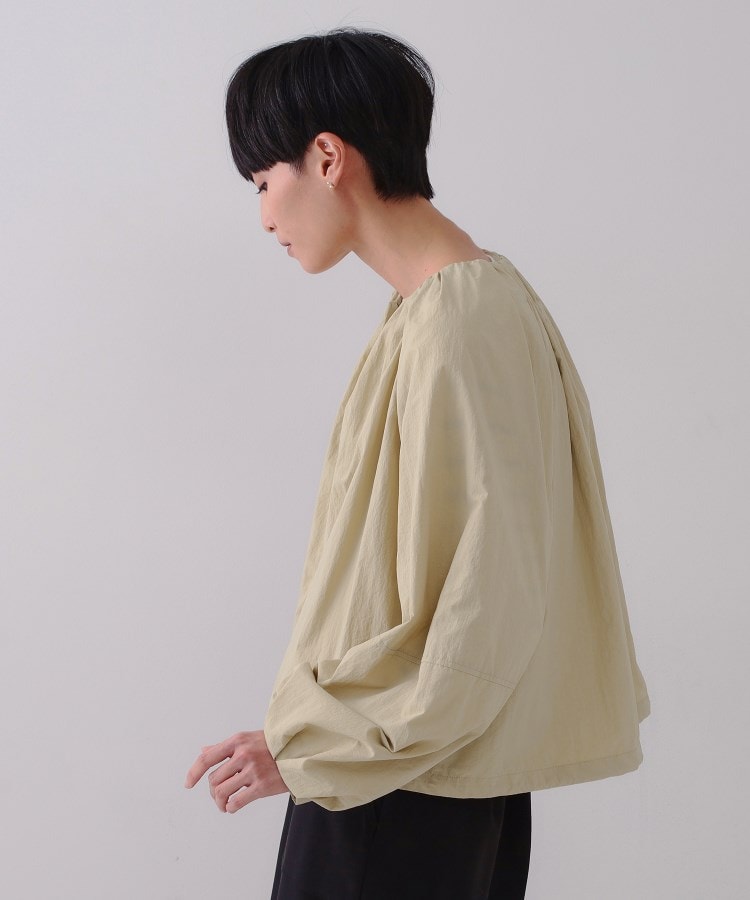 新品未使用タグ付６０%OFF❣️STUNNING LURE ホワイトニットブルゾン 新品未使用タグ付60%OFF❣️STUNNING LURE ホワイトニットブルゾン