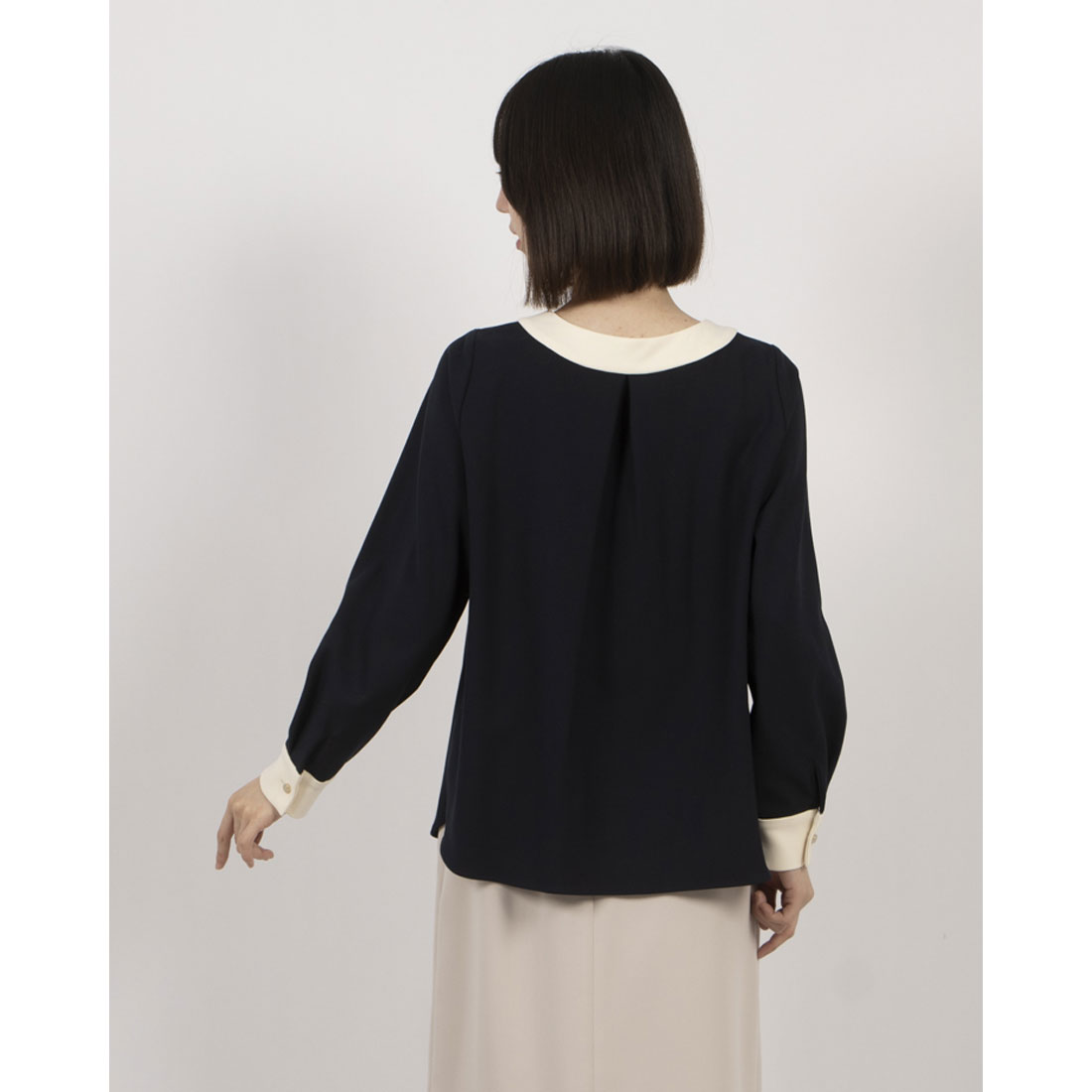 TONAL バイカラーツイルハイネックピンタックブラウス TONAL バイカラーツイルハイネックピンタックブラウス
