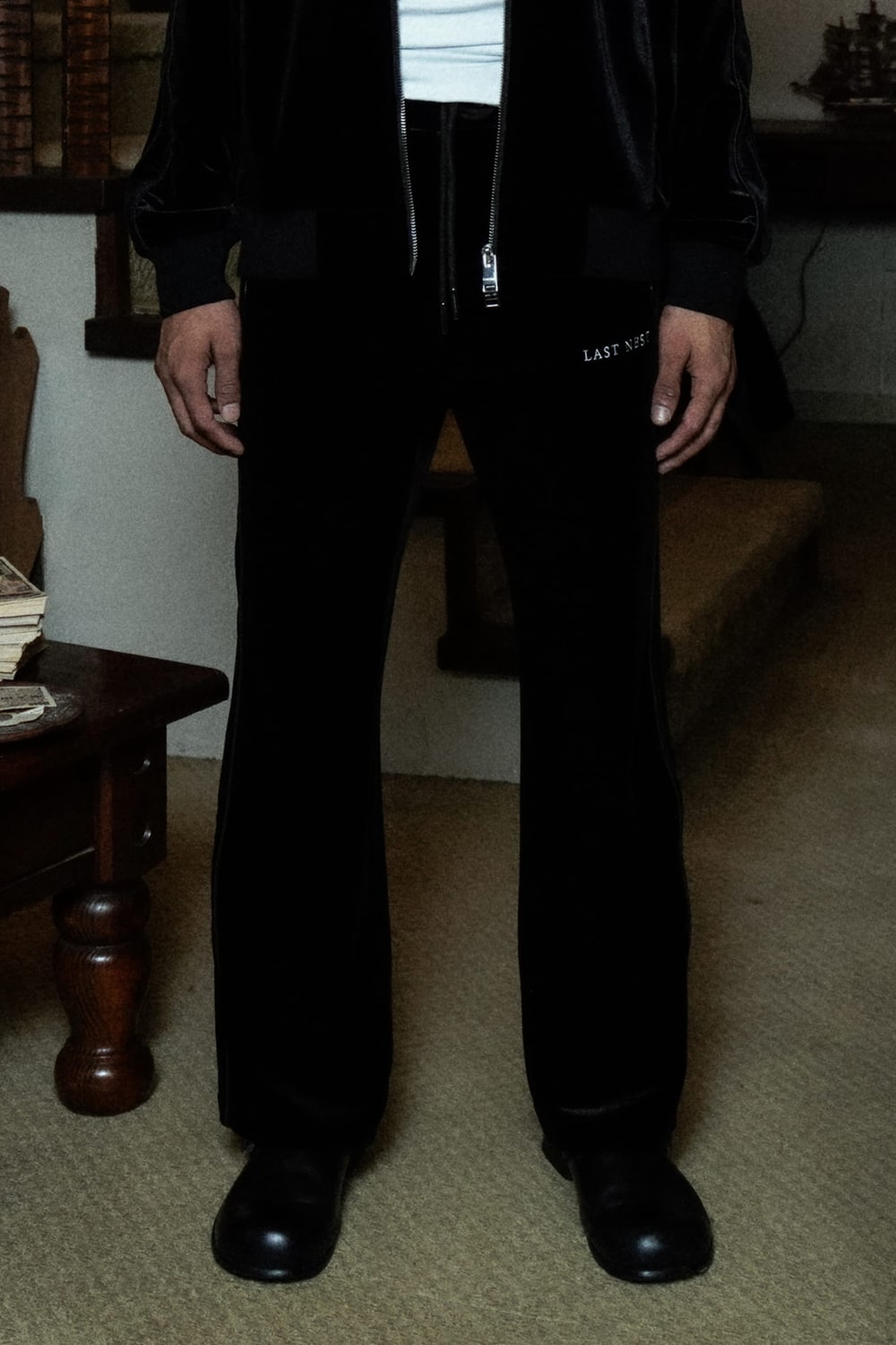 パンツ LAST NEST Velour Emb Track Pants ラストネスト LAST NEST Velour Emb Track Pants V2 （Black