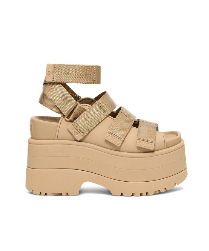UGG ブラウン スポーツサンダル 厚底 ストラップ付き UGG (アグ) ストラップ 厚底サンダル NEW HIEGHTS ANKLE STRAP
