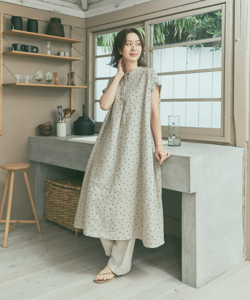 美品*アーバンリサーチドアーズ リネン ドット フレアー ワンピース 黒白 セール 30%OFF】リネンドットフレアワンピース(508033189