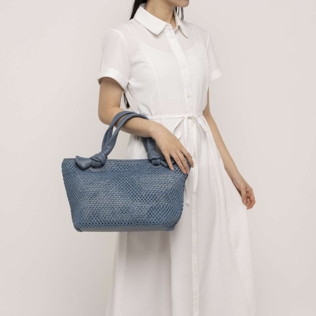 アルマトヌッティ ALMA TONUTTI レザーハンドルメッシュバッグ