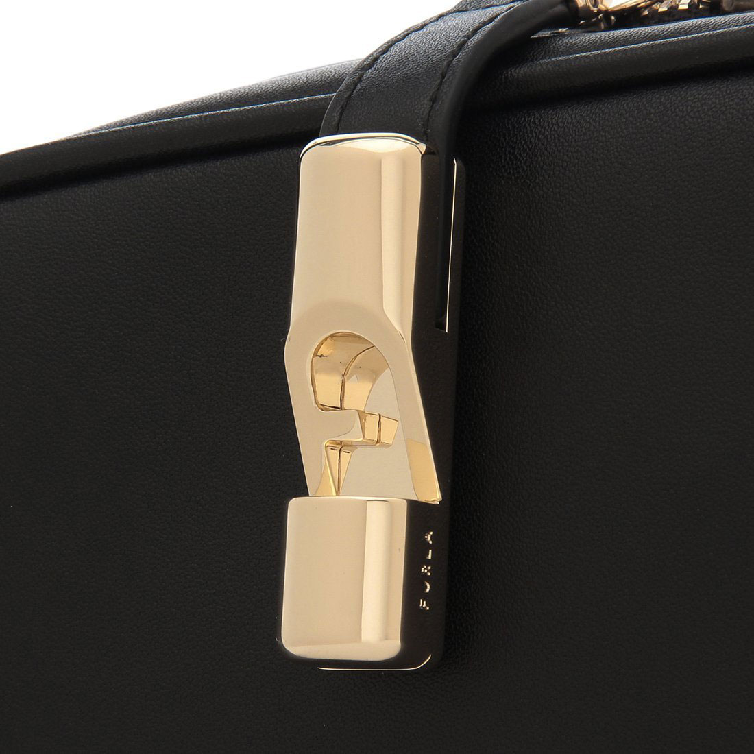 フルラ(FURLA) クラッチバッグ | 通販・人気ランキング - 価格.com