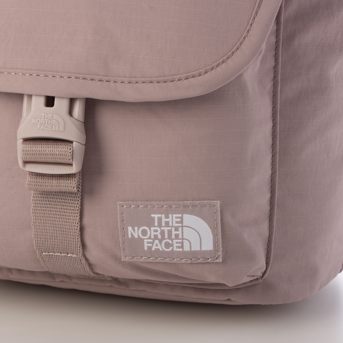 【手元在庫あり】 ノースフェイス BREEZE BUCKET BAG BLACK The North Face] Bag for Men and Women Shoulder Bag Nylon
