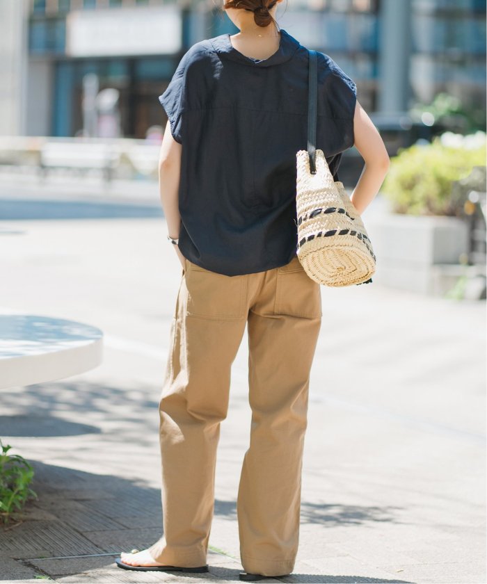 Spick and Span リネンブレンドフレンチヘムギャザーシャツ　ブラック リネンブレンドフレンチヘムギャザーシャツ（シャツ／ブラウス