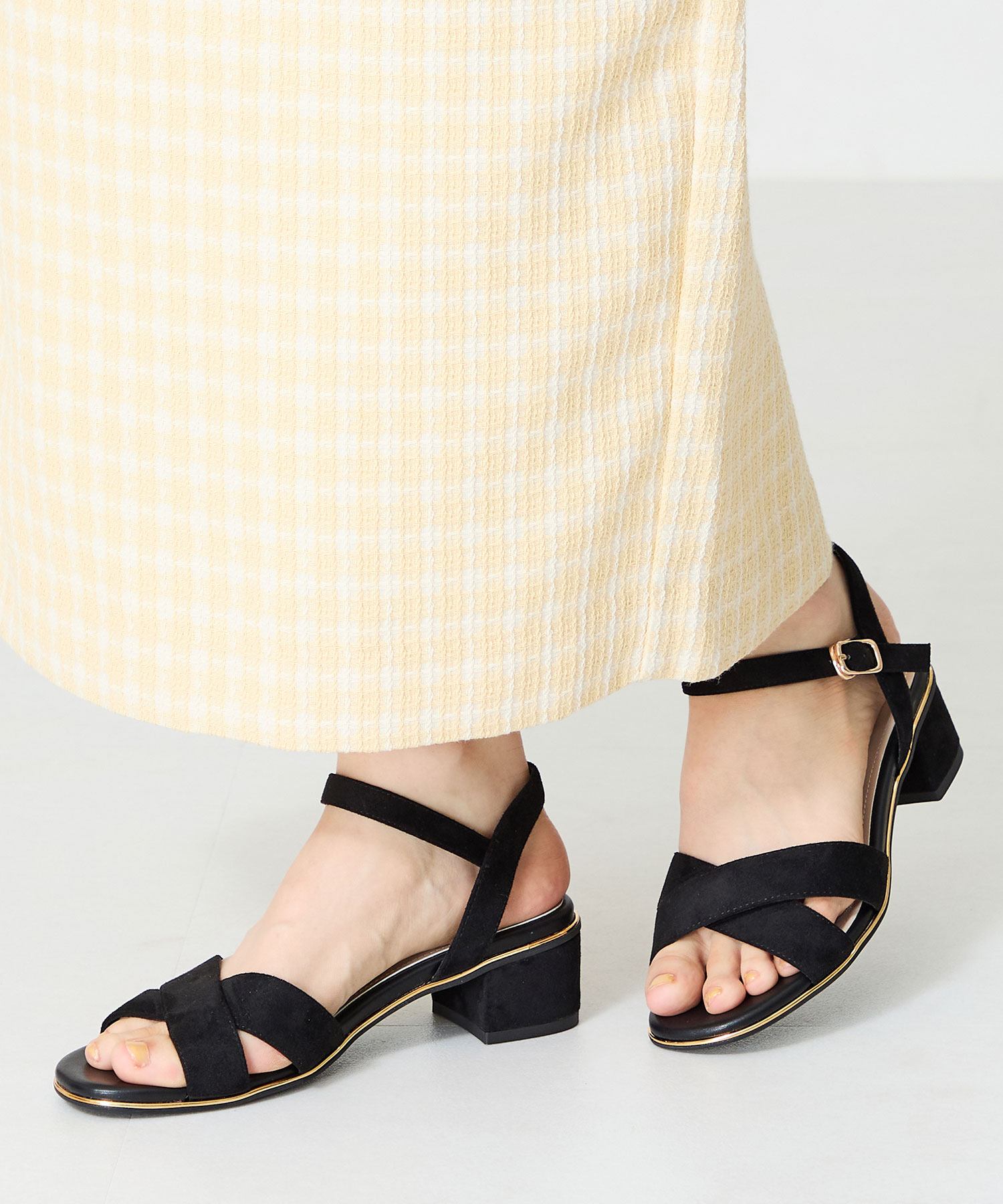 値下げ中【新品未使用】TODAYFUL クロスストラップ ブラックサンダル 37 ZARA ブラック クロスストラップサンダル 37 - メルカリ