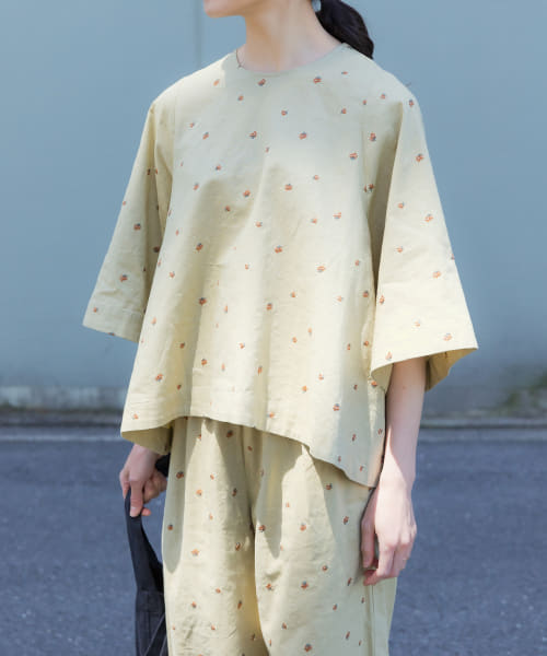 セール】小花刺繍フレアブラウス(508181641) | かぐれ(KAGURE
