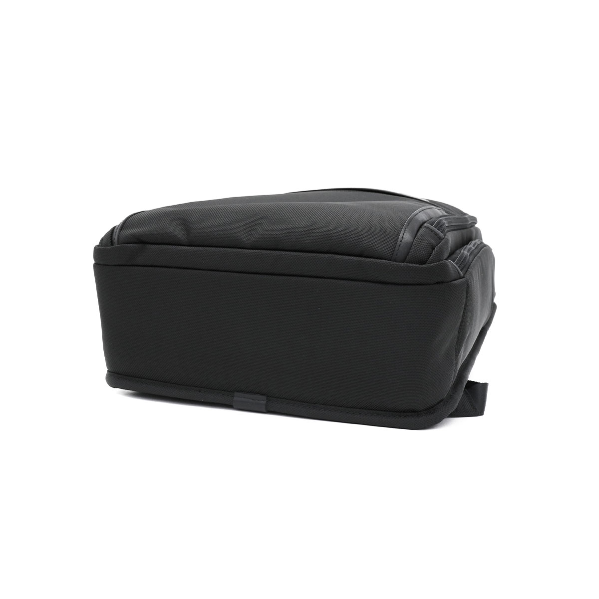 Z232【TUMI／トゥミ】リュック　デイパック　ビジネスバッグ　ナイロン　黒 トゥミ TUMI 【日本正規品】トゥミ リュック TUMI ビジネス