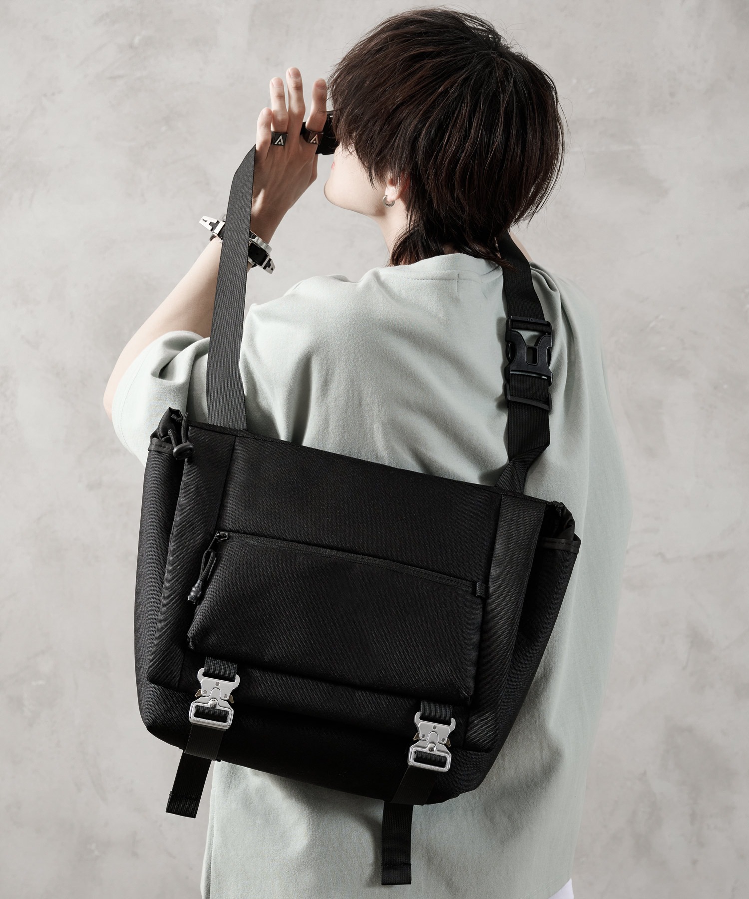 2点セット　device デバイス　ショルダーバッグ　アドラー　adrer 2点セットdevice デバイスショルダーバッグアドラーadrer