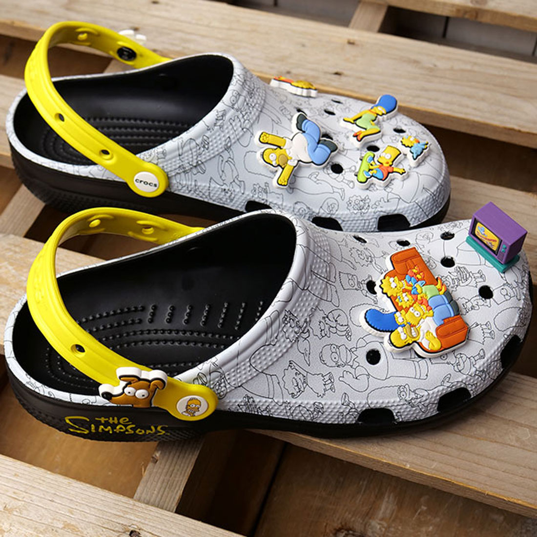 Crocs x The Simpsons Classic Clog Multi ★人気 The Simpsons Classic Clog - Crocs