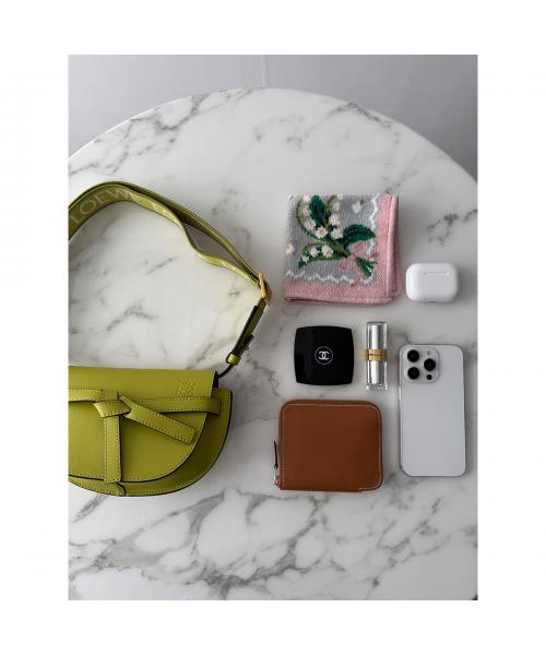 LOEWE ロエベ ハンドバッグ ショルダーバッグ アイボリー レザー LOEWE ロエベ ショルダーバッグ PUZZLE EDGE MINI パズル エッジ