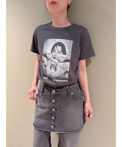 上國料萌衣コラボ】モノクロポートレートメモリアルTシャツ