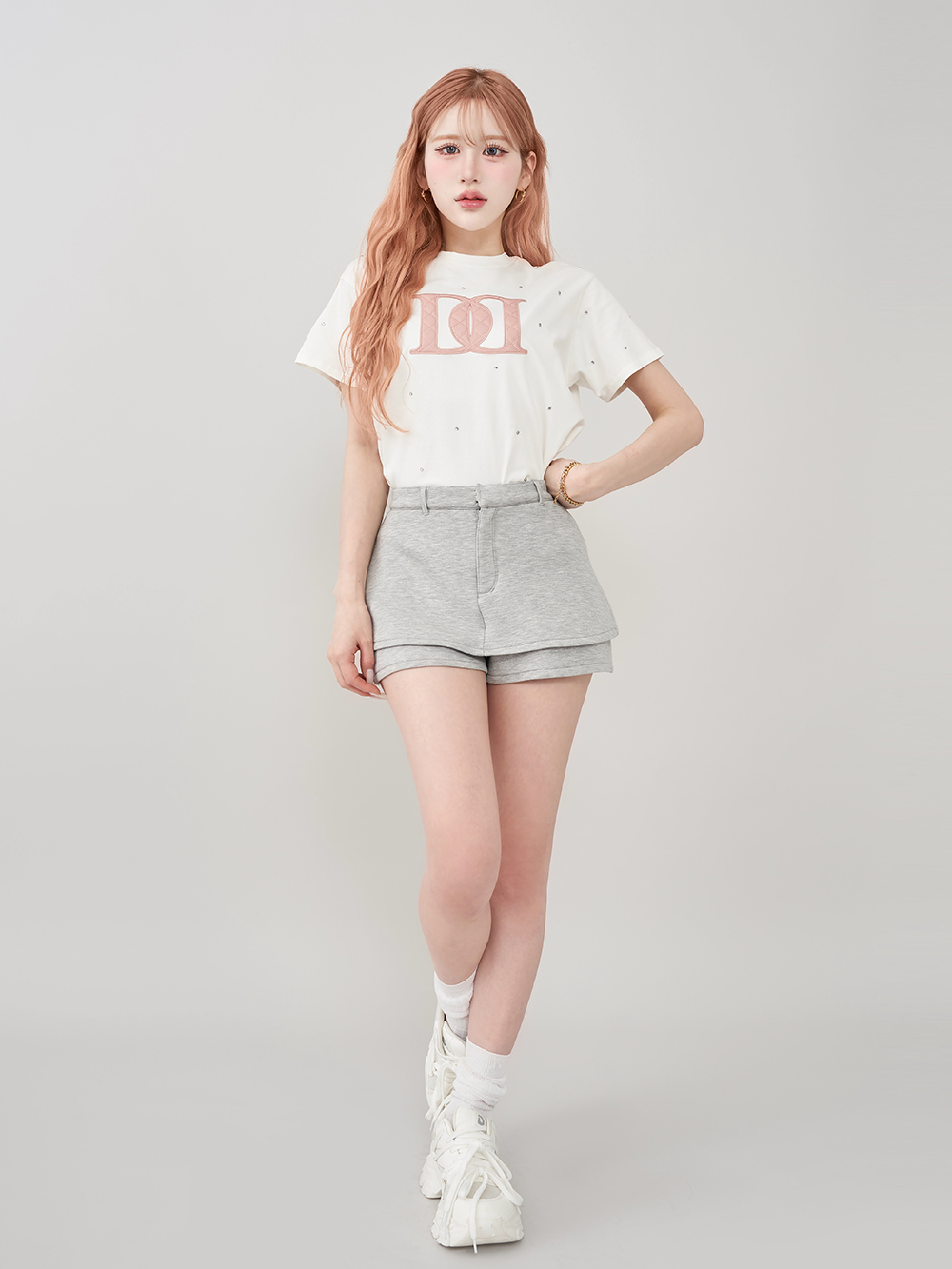 予約商品】キルティングアップリケビジューTシャツ – Darich