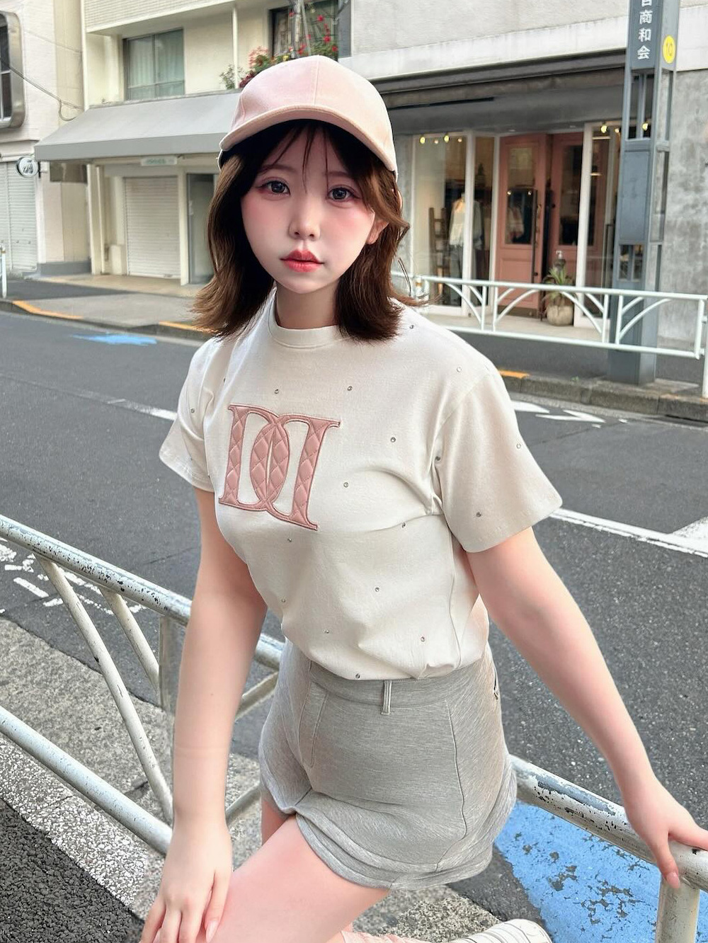 ダーリッチ Darich キルティングアップリケビジューTシャツ