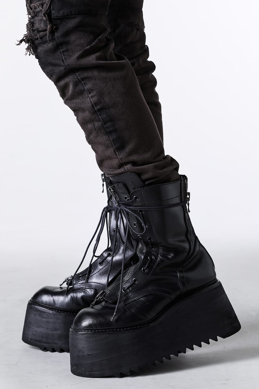 希少JULIUS 22FW Black Cow Hair Boots ユリウス ユリウス JULIUS Cow Skin Lace Up Boots （Black
