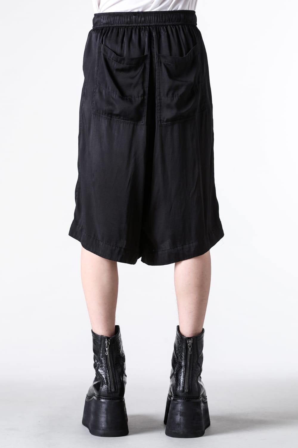 ユリウス JULIUS SILK SATIN SHORT PANTS(508273331) | JULIUS