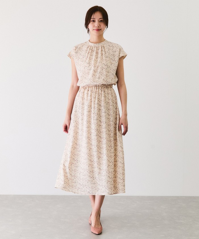 セール 30%OFF】花柄デシンフレンチスリーブワンピース