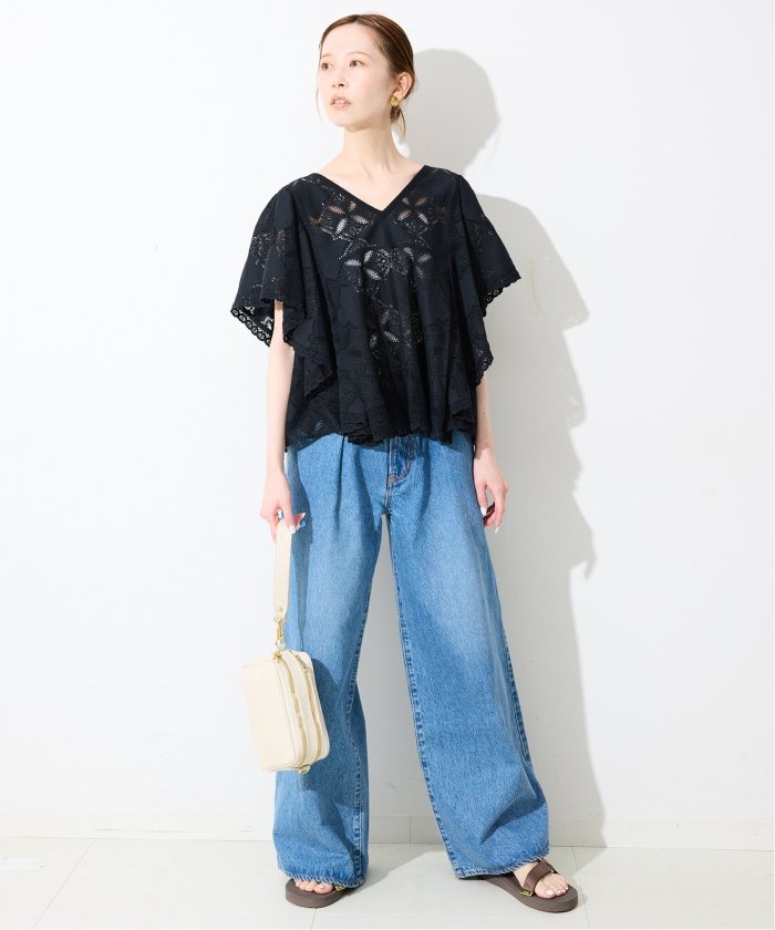 SLOBE IENA　スローブイエナ　レースフリルVネックブラウス　ほぼ未使用 スローブ イエナ SLOBE IENA レースフリルVネックブラウス