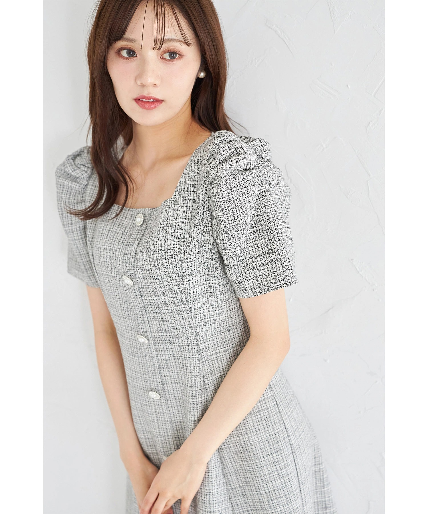 トッコクローゼット パワーショルダーサマーツイードワンピース トッコクローゼット tocco closet パール飾り釦付きパワー