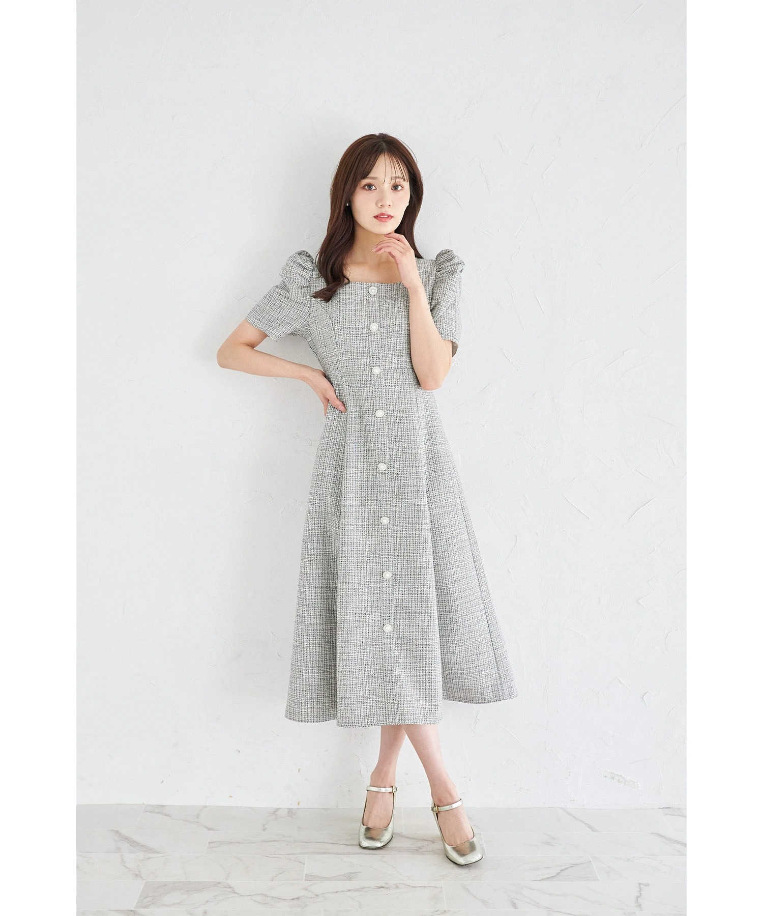 トッコクローゼット パワーショルダーサマーツイードワンピース トッコクローゼット tocco closet パール飾り釦付きパワー