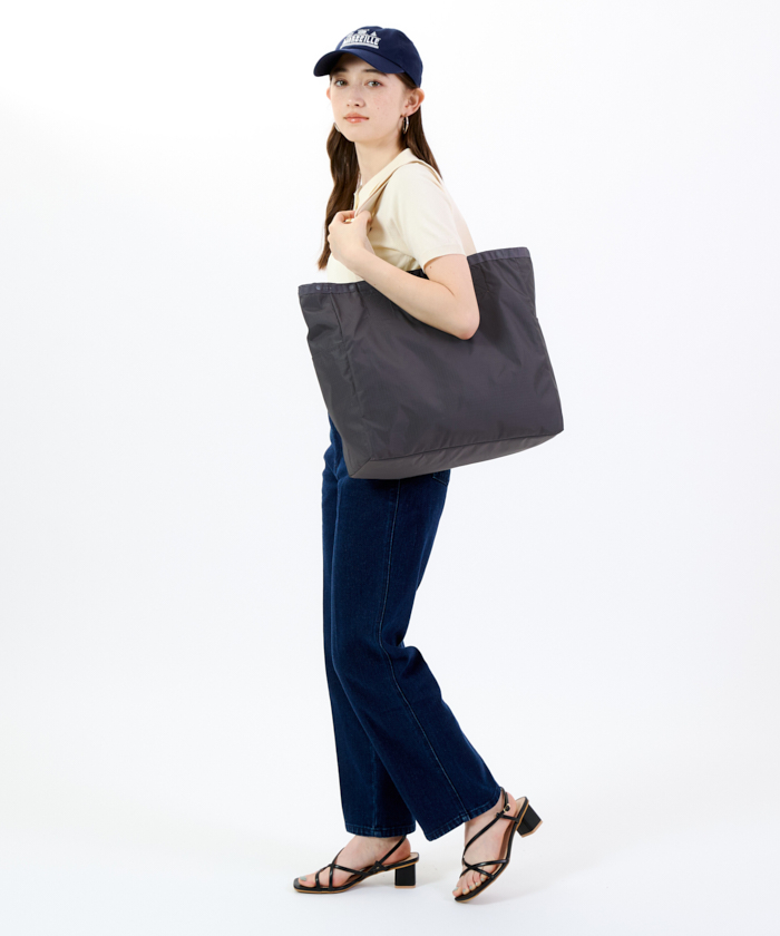 ■LeSportsac■GRADIENT LG REVERSE TOTE PEANUTS OFFICIAL × LeSportsac Collaboration LG Reversible