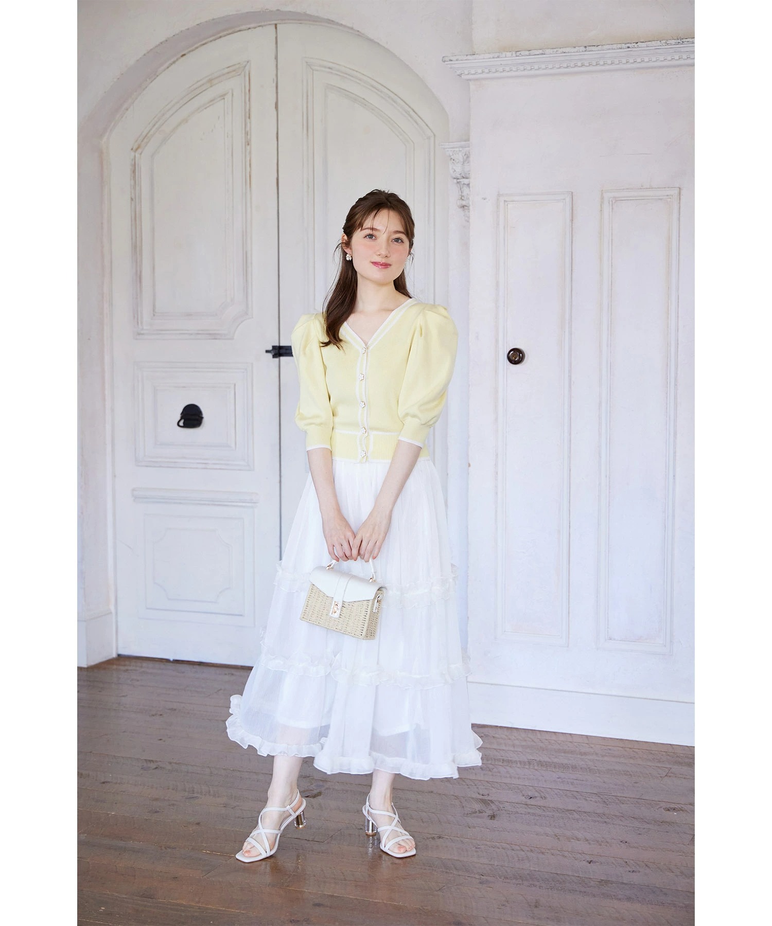 トッコクローゼット tocco closet フラワー釦パワーショルダー配色ニットカーディガン フラワー釦パワーショルダー配色ニットカーディガン