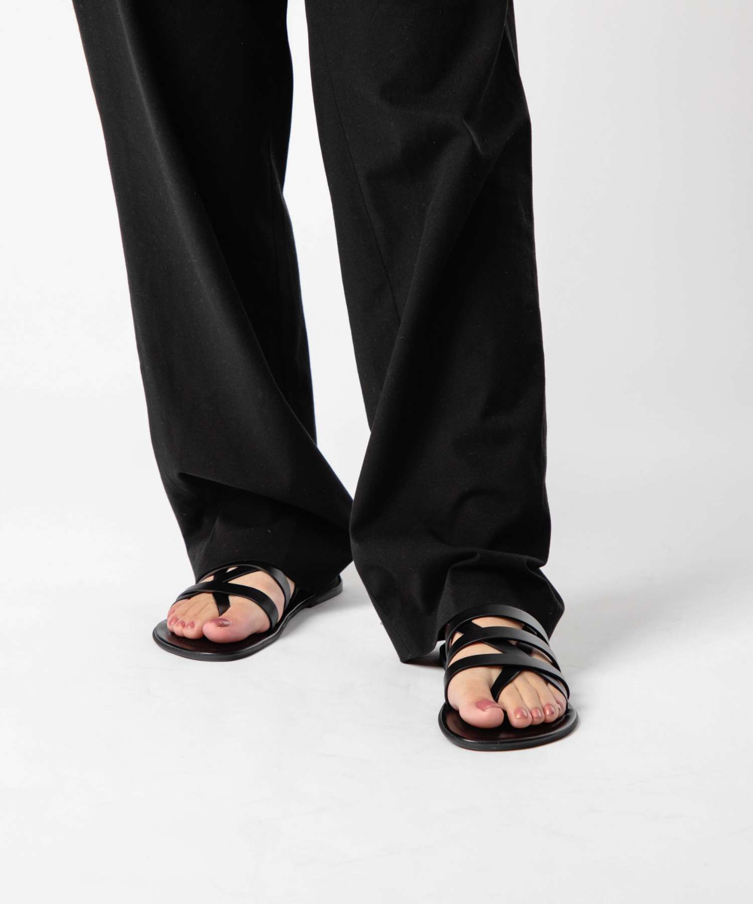 残りわずか！【The Row】ラインレザーサンダル クーポン】ザ ロウ THE ROW F1496 L74 サンダル LINE SANDAL