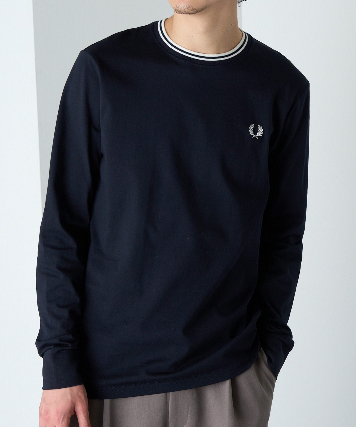 フレッドペリー FRED PERRY Twin Tipped t－Shirt M9602