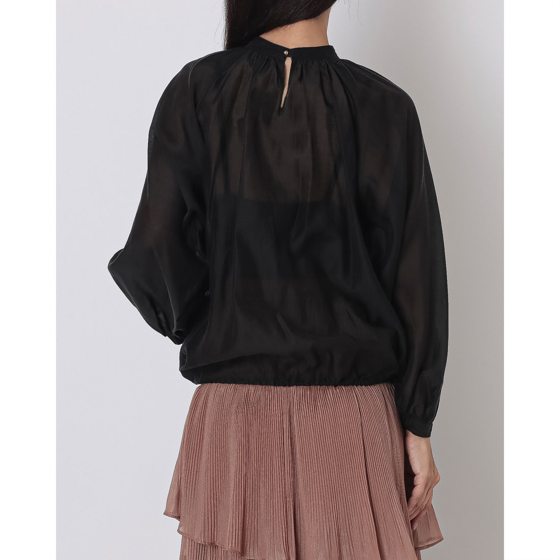 ドゥ アルシーヴ DOUX ARCHIVES シアーバルーンブラウス （BLK） ドゥ アルシーヴ DOUX ARCHIVES シアーバルーンブラウス （BLK