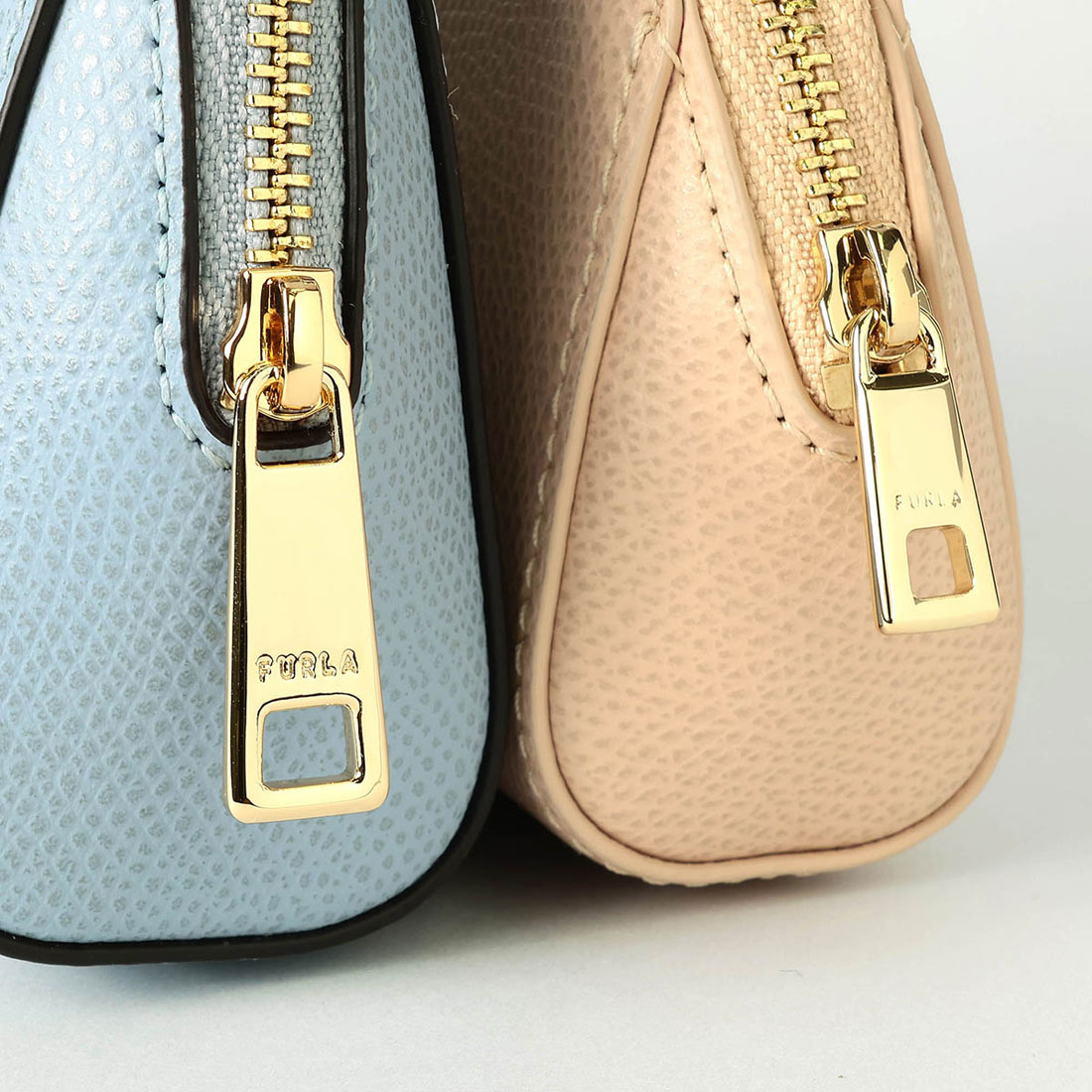 セール 13%OFF】フルラ FURLA ポーチ カメリア コスメケース M