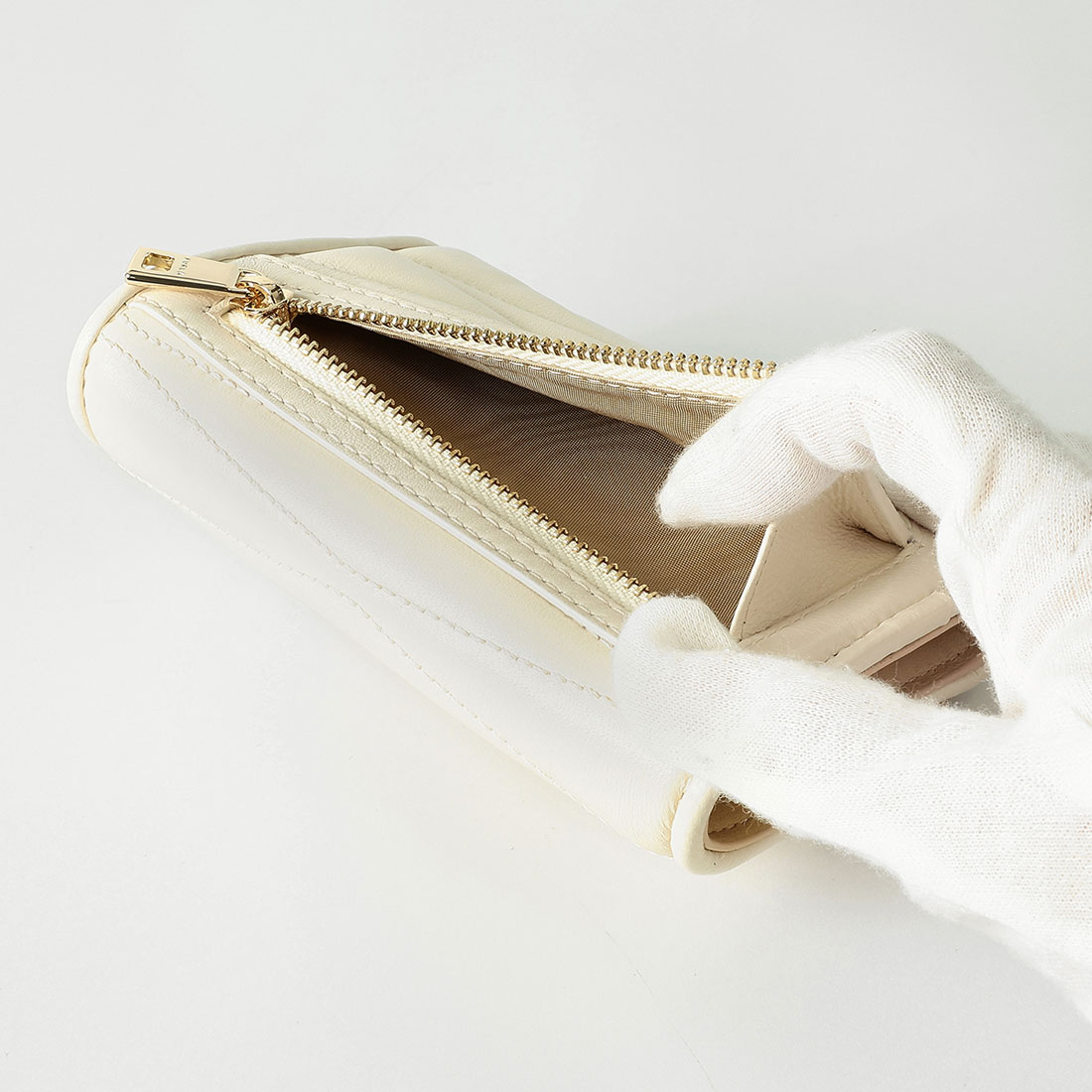 【国内即発】フルラ 折り財布 WP00225 BX3221 PNN00 1 007 FURLA フルラ 3つ折り財布 ミオニード WP00225 BX3221 PNN00 1
