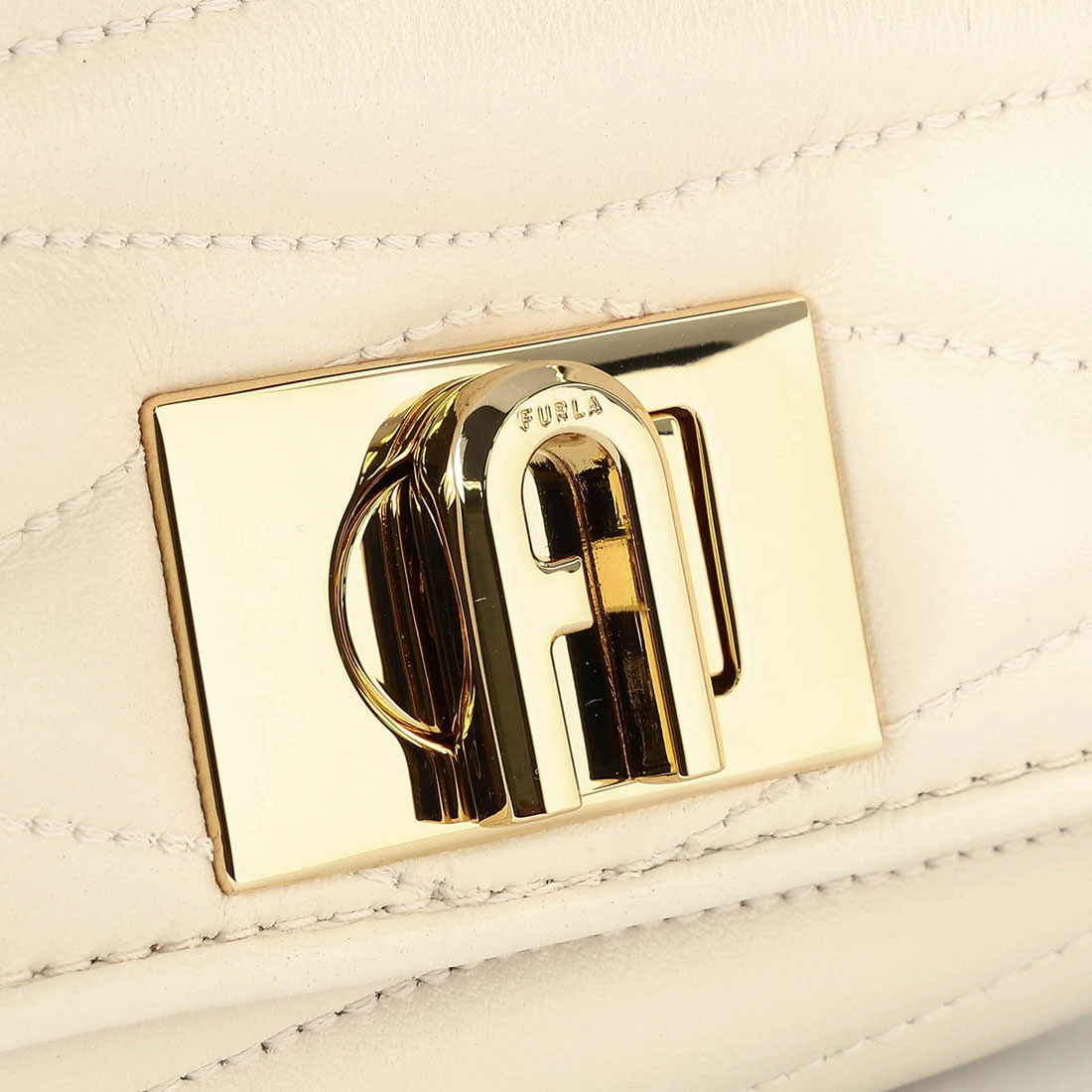 【国内即発】フルラ 折り財布 WP00225 BX3221 PNN00 1 007 セール】フルラ FURLA 3つ折り財布 ミオニード COMPACT WALLET
