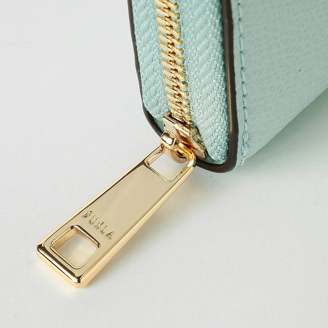 セール 32%OFF】フルラ FURLA 長財布(ラウンドファスナー