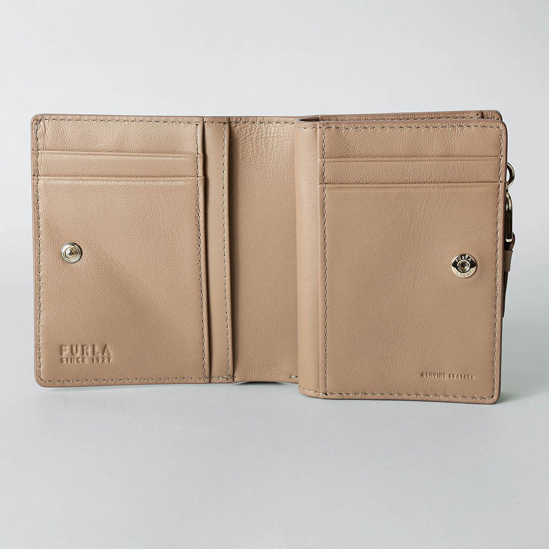 セール】フルラ FURLA 2つ折り財布 ヌヴォラ COMPACT WALLET
