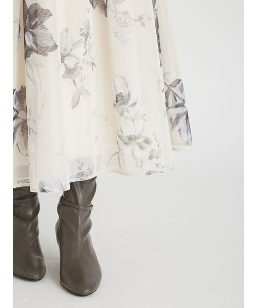 CELFORD モノトーン花柄ボリュームスカート 極美品✨CELFORD モノトーン花柄ボリューム スカート 38 - メルカリ