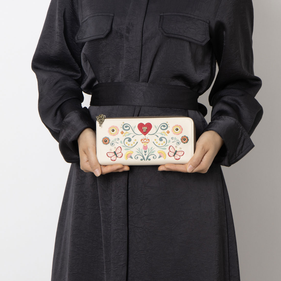 【ANNA SUI】ブルーム Lファスナー長財布 ブルーム Lファスナー長財布 【クロ】