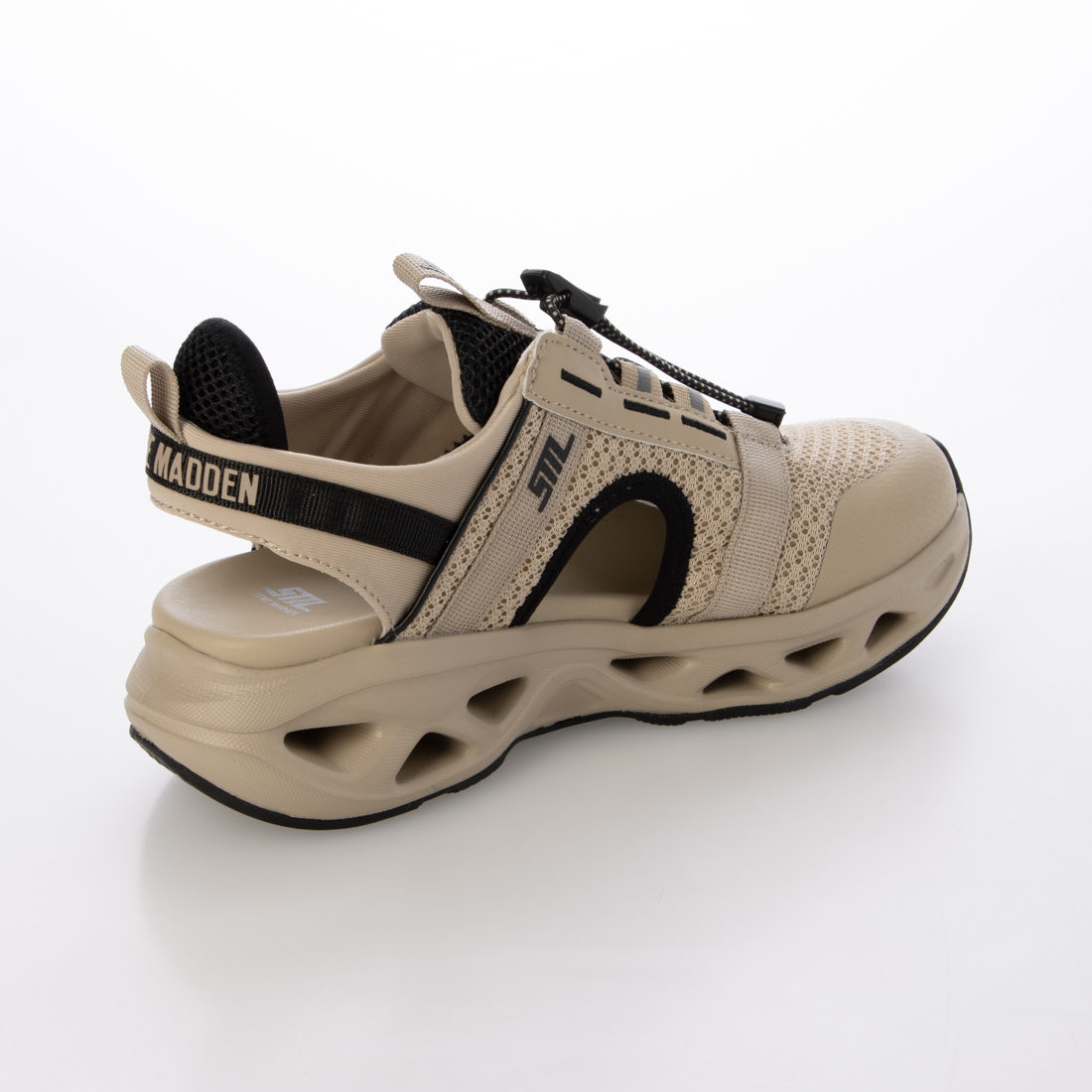 ⭐️美品⭐️STEVE MADDEN スティーブマデン サンダル スティーブ マデン STEVE MADDEN デザインソールスポーツ