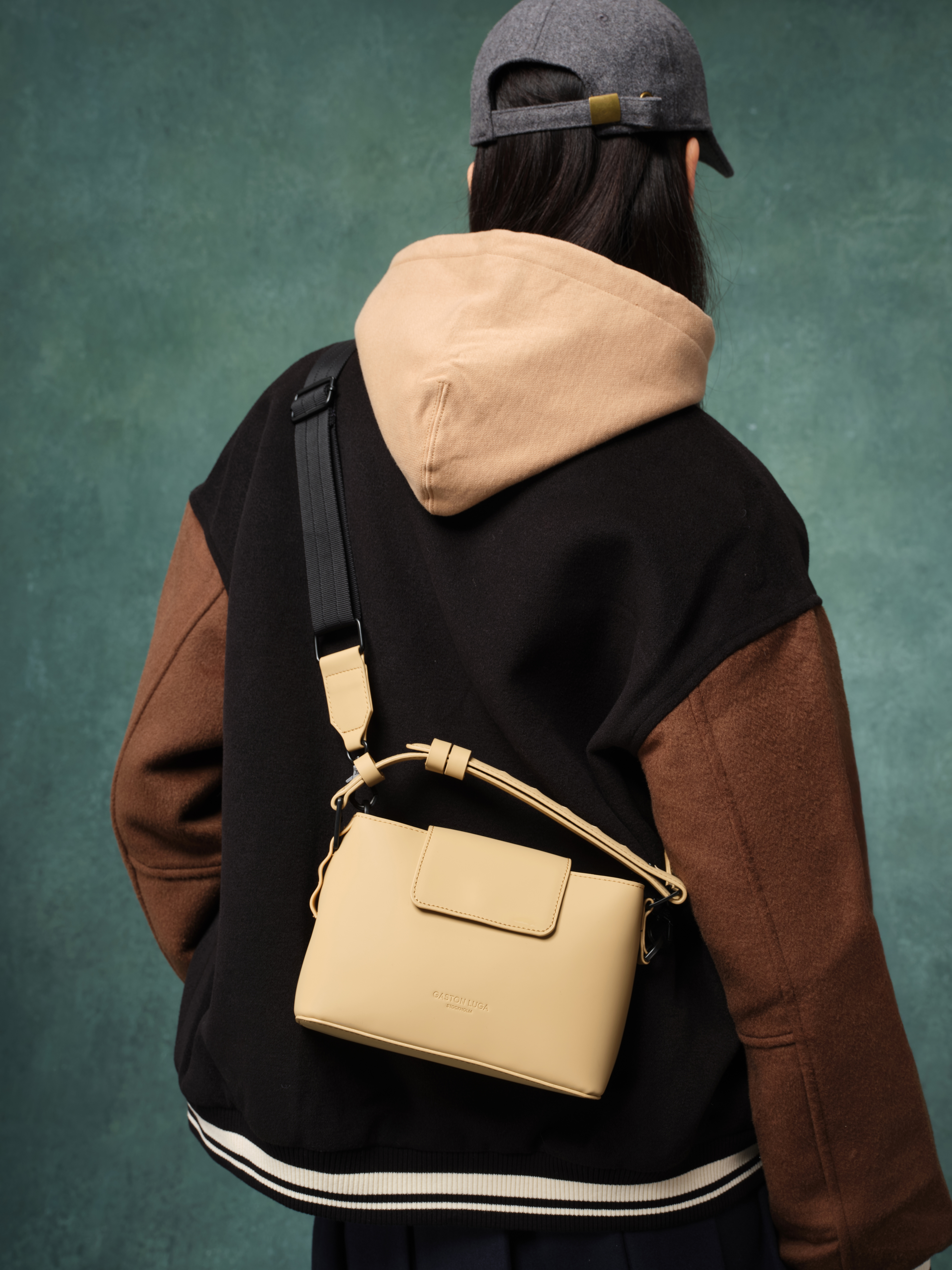 GASTON LUGA ブラック メッセンジャーバッグ Markdown) Gaston Luga Däsh Box Bag – Oribags