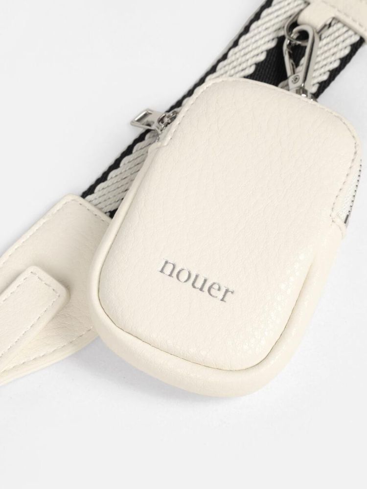 ヌエール nouer ボトムエンボスショルダーバッグ(508390341