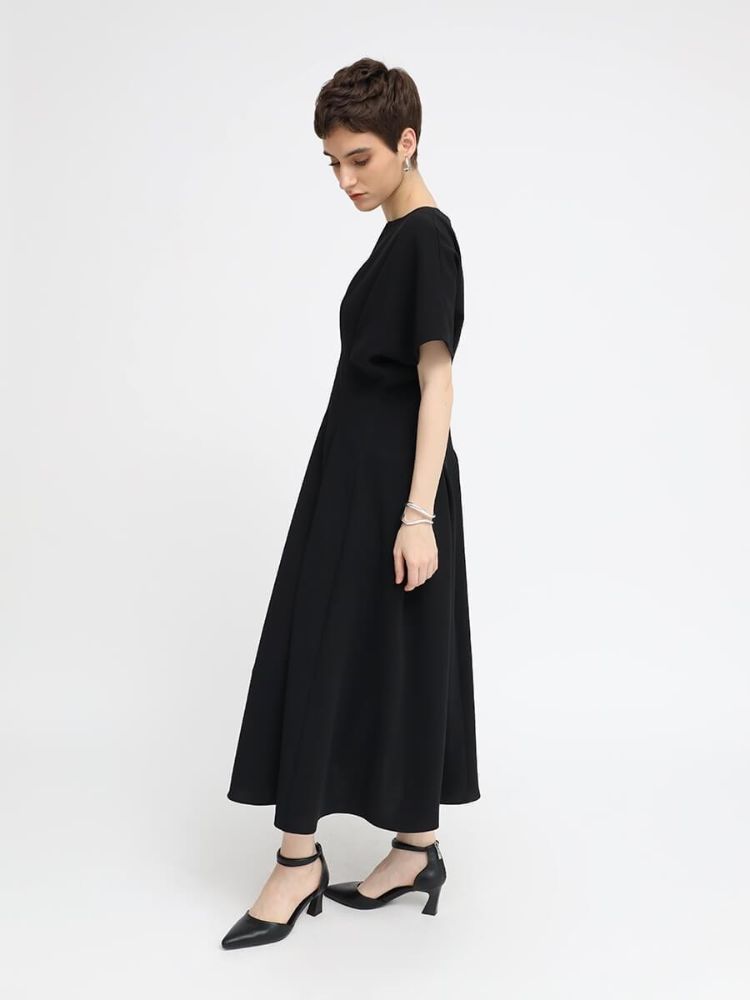 アーガブラック Aga Black キーネックウエストタックワンピース
